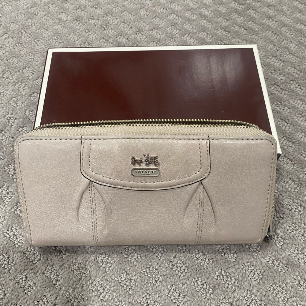 Coach Card Case ID Wristlet Wallet - Dove Colored